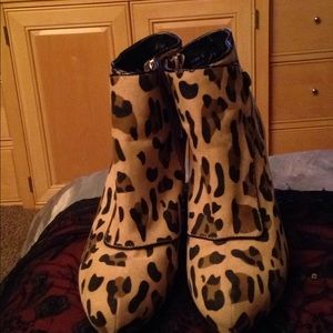 Anne Michelle Camouflage ankle boots